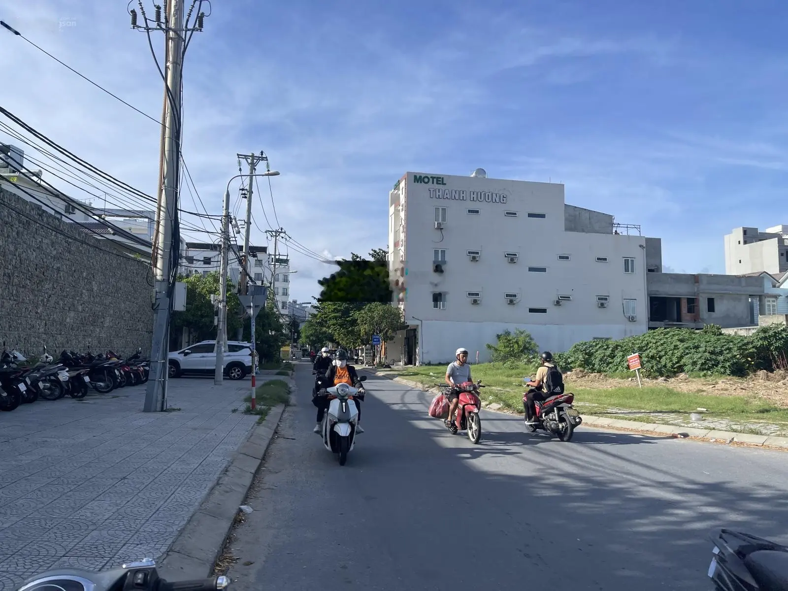 Khu phố Tây còn sốt lại lô vị trí đẹp Diện tích 166m gần võ nguyên giáp cách bãi tắm vài bước chân