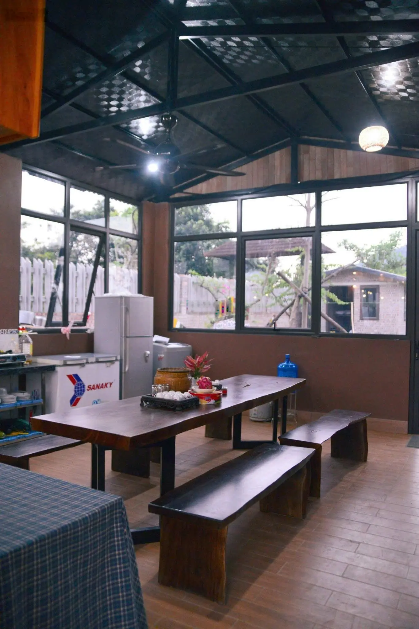 Chính chủ cần bán Villa Laifarm Vân Hoà, Ba Vì, Hà Nội, 2220m2, sẵn dòng tiền kinh doanh homestay