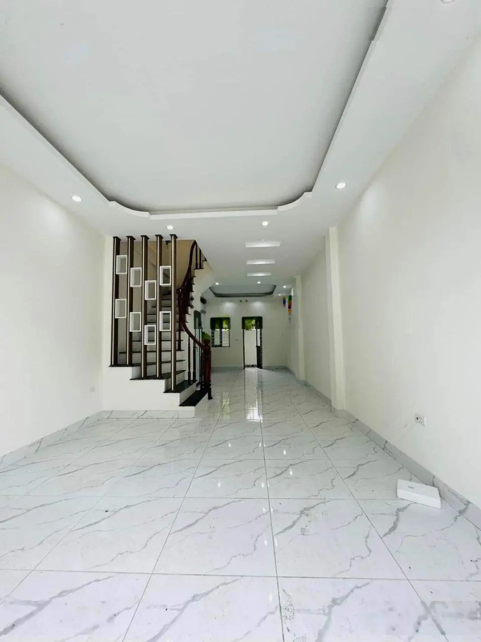 Bán căn 47m2x3T, ô tô đỗ, sân trước sau, gần chợ Đông La, 7 phút ra Penika Tố Hữu