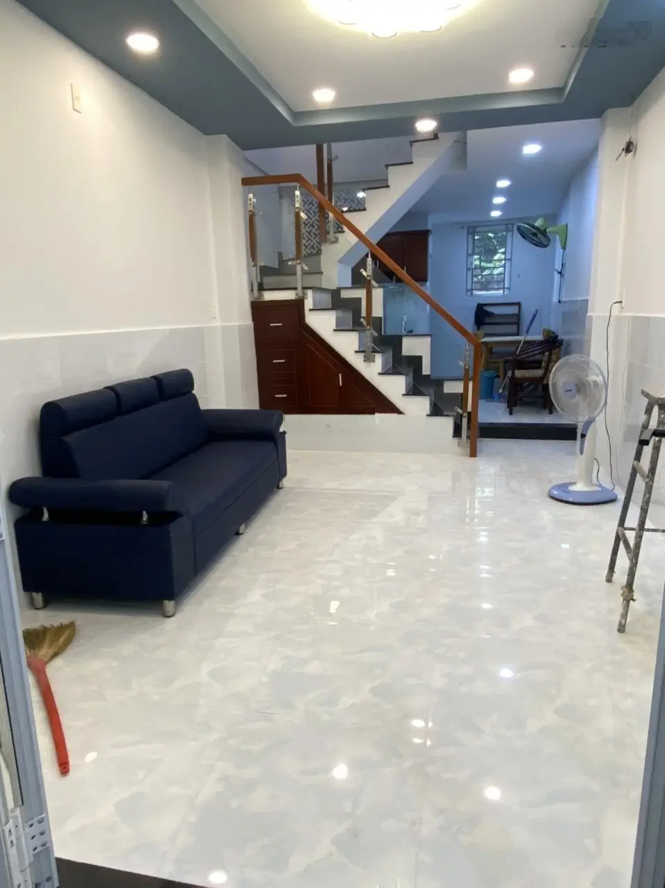 Cần bán gấp nhà riêng Tăng Bạt Hổ, P. 11, giá 3,99 tỷ thương lượng