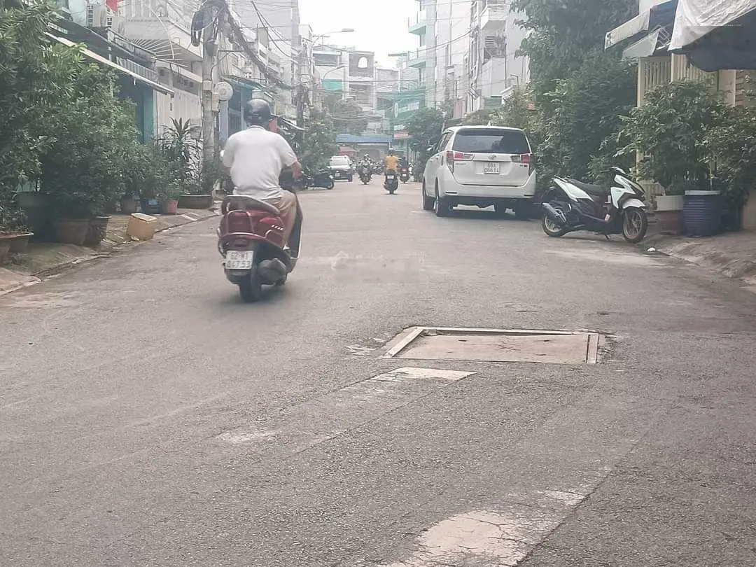 Nhà 5 tầng ,180m2, tô hiến thành- lý thường kiệt, quận 10, hẻm xe hơi, 10, x tỷ