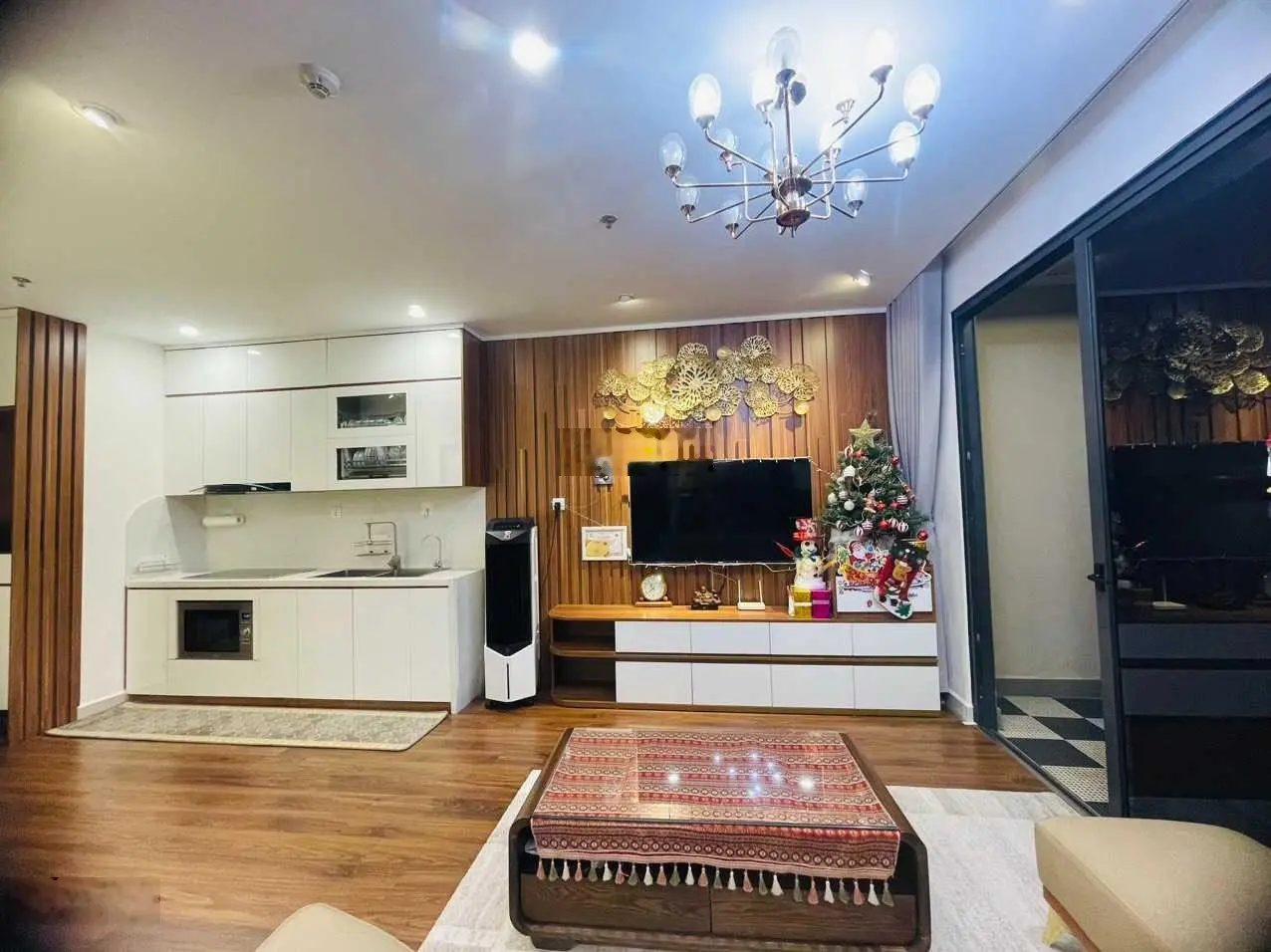 Nhanh tay nhận ngay căn hộ 2PN + 1 góc full đồ 70m2 chỉ với 2,9 tỷ tại Vinhomes Ocean Park Gia Lâm