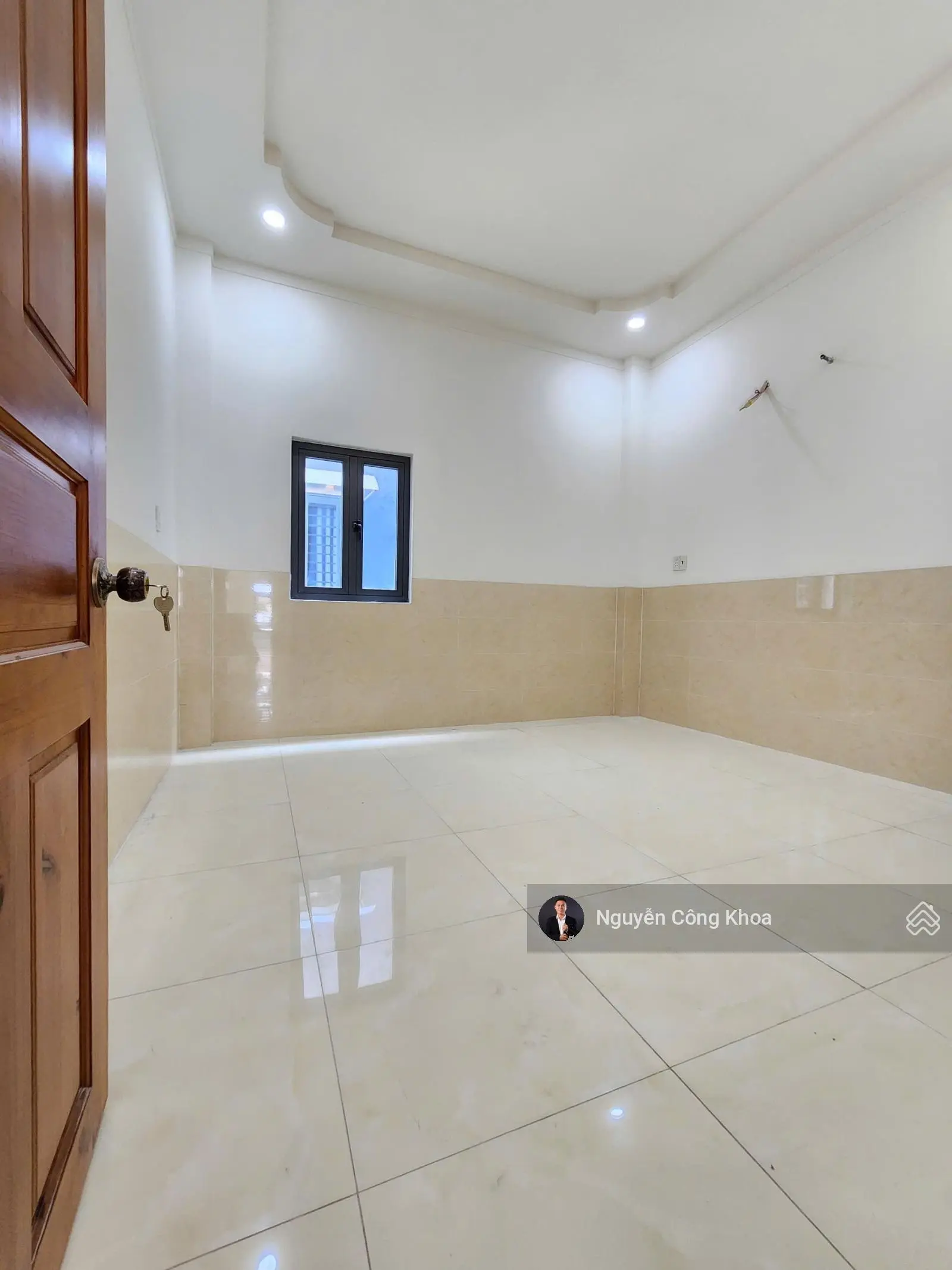 Bán nhà đúc 3 tấm, có không gian rộng để kinh doanh, MT đường rộng 17m P. Bình Chuẩn, Thuận An