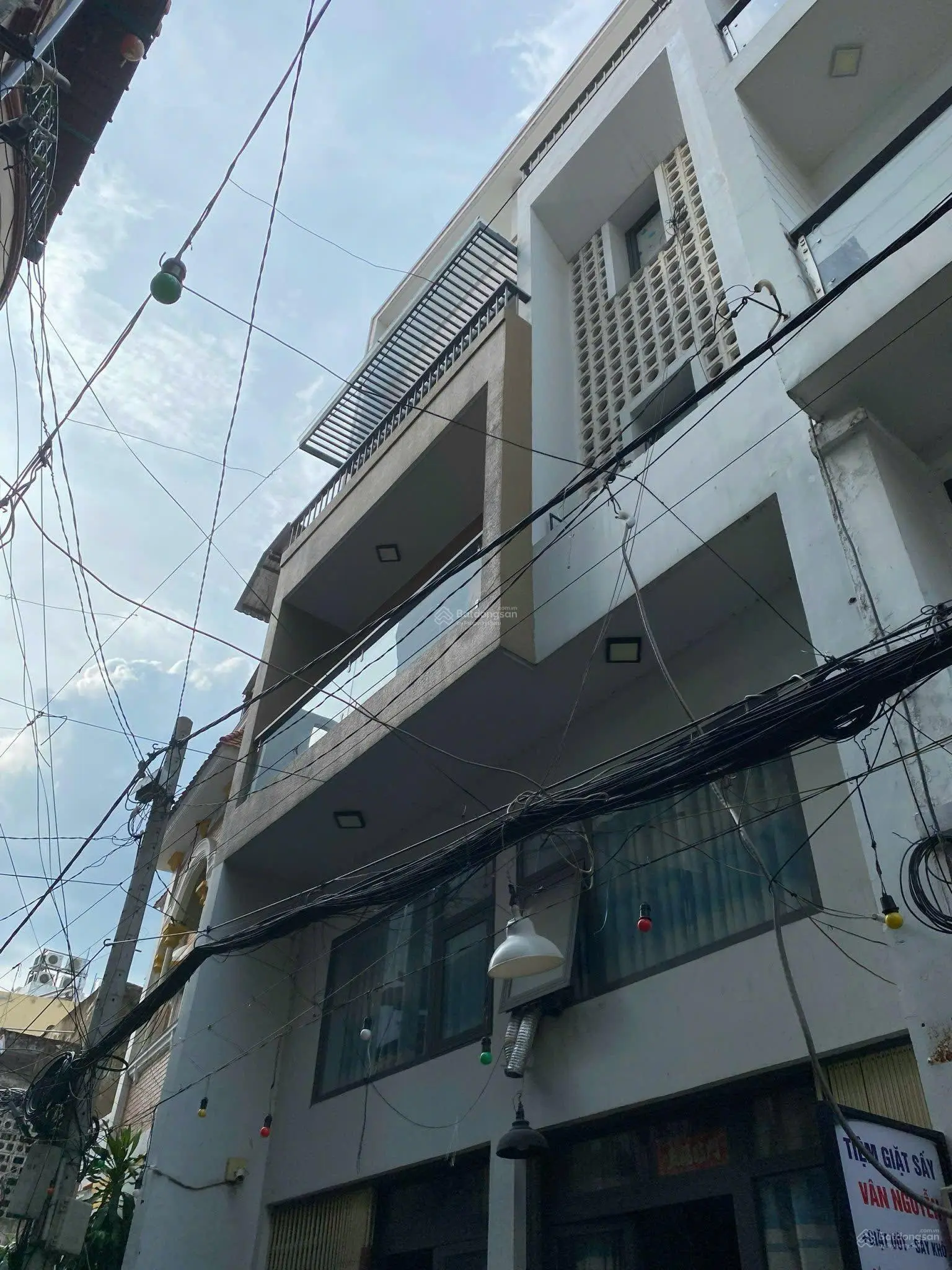 Tân Bình - bán nhà gần tiệc cưới Adora, vòng xoay Lăng Cha Cả