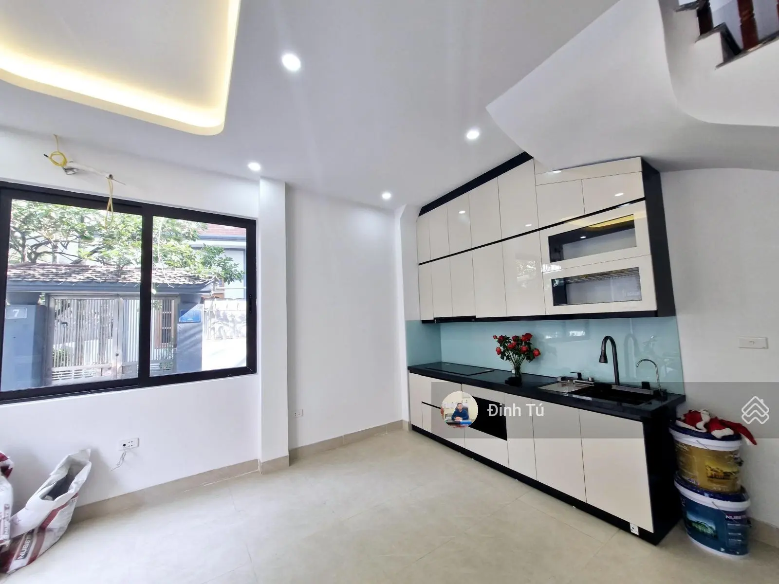 Chính chủ gửi bán nhanh nhà La Khê - Hà Đông, xây mới lô góc, ô tô đỗ cửa, KD, 30m2 x5T chỉ 7.69 tỷ