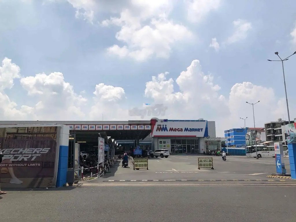 chính chủ bán nhà mặt tiền khu Bình Phú p10 quận 6 giá rẻ 14 tỷ 990