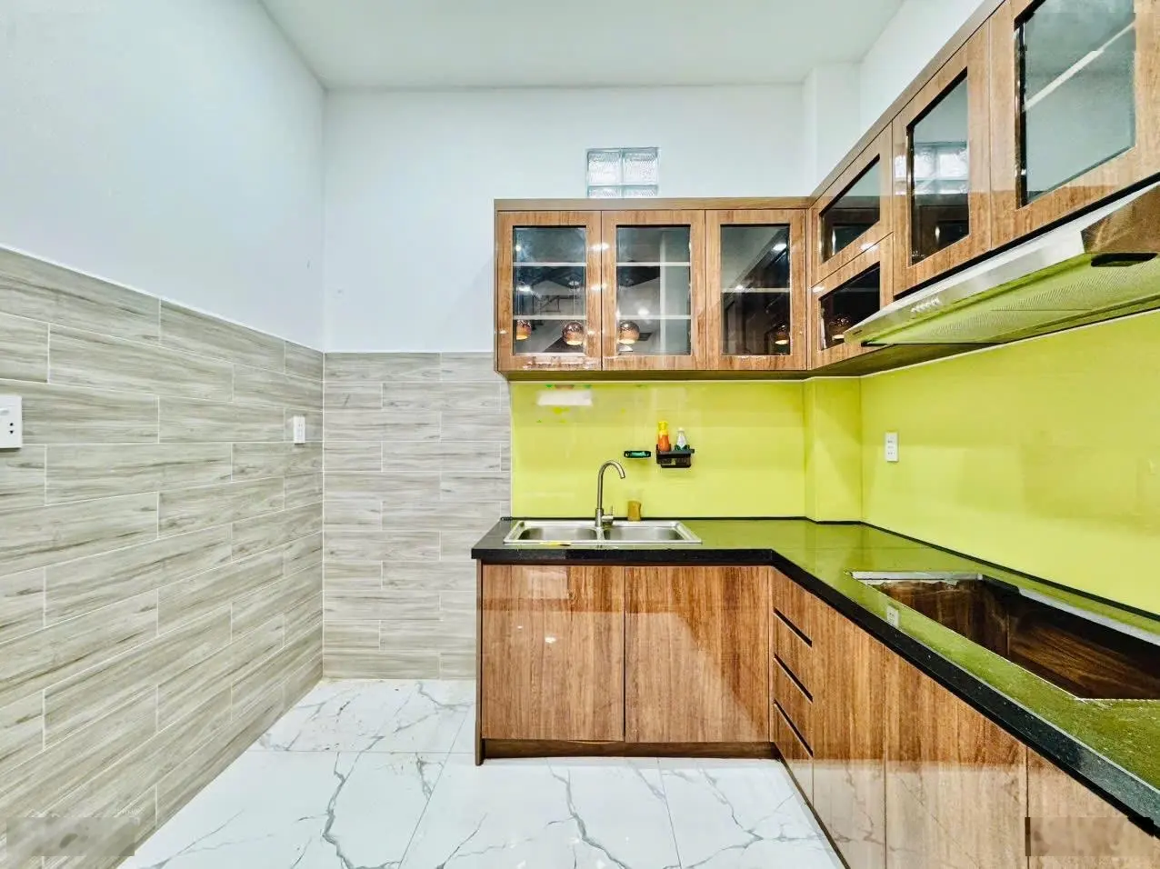 Cuối năm cần tiền về quê cần bán nhà Cầm Bá Thước P7 Phú Nhuận, 48m2, đường 6m, SHR