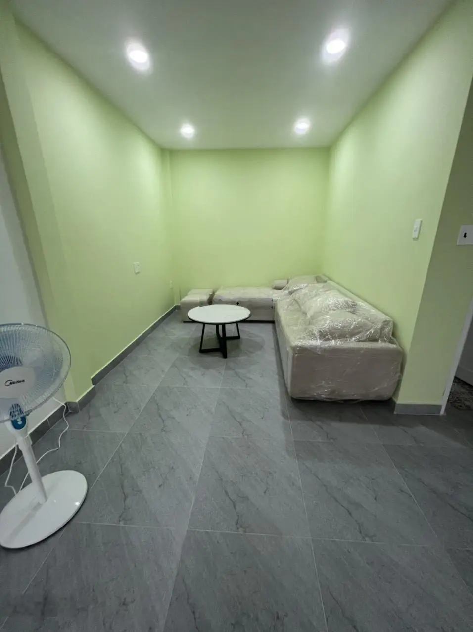 BÁN NHÀ MẶT TIỀN TRẦN HƯNG ĐẠO, QUẬN 1, 46M2, NGANG ĐẸP 4.6M, 2 TẦNG MỚI, CHỈ NHỈNH 6 TỶ