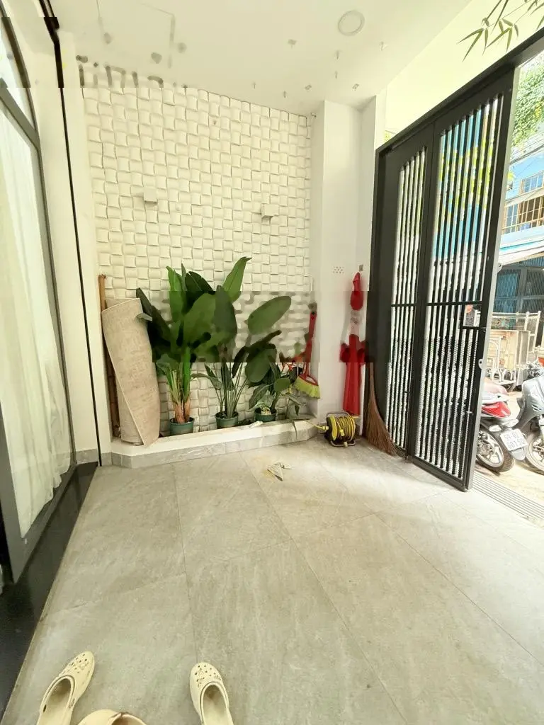 Hẻm xe hơi, 56m2 (4.2*13), Đường 3/2, Phường 11, Quận 10, HCM, giá cực chất 16 tỷ