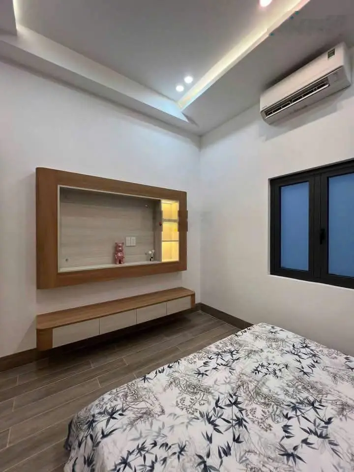 Nhà đẹp Phan Xích Long 75m2, 2 tầng 3PN-3WC giá 2ty450 - SHR -Nằm gần các tiện ích, khu ẩm thực PXL