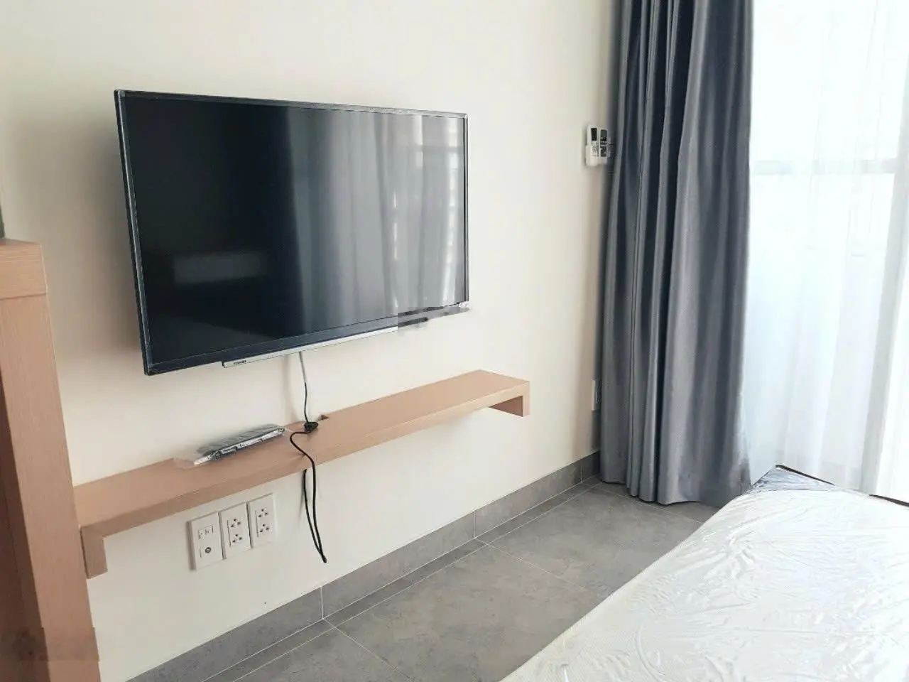 Bán căn hộ Scenic Valley 77m2 Full Nội thất 5.8 tỷ bao phí thuế LH 0934 013 ***