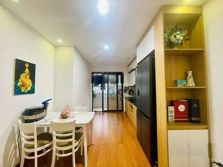 Bác Thủy bán Căn hộ P1402 gần phố Trần Đăng Ninh, 67m2, Căn góc, Ở sướng