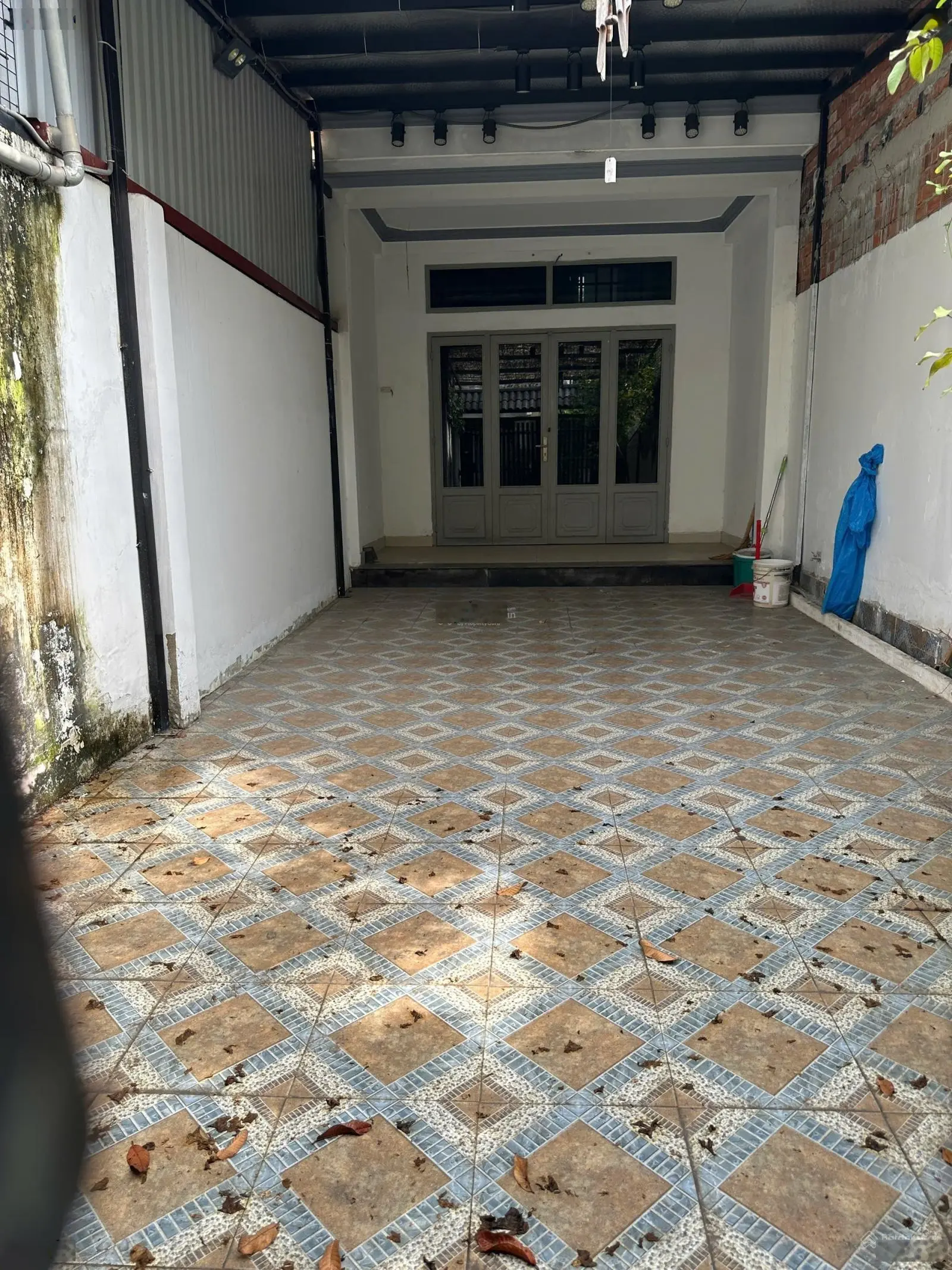 Sát trung tâm hành chính q.2 - tml -xe hơi vào nhà - 107m2 - ngang 4.4m - chỉ nhỉnh 8 tỷ