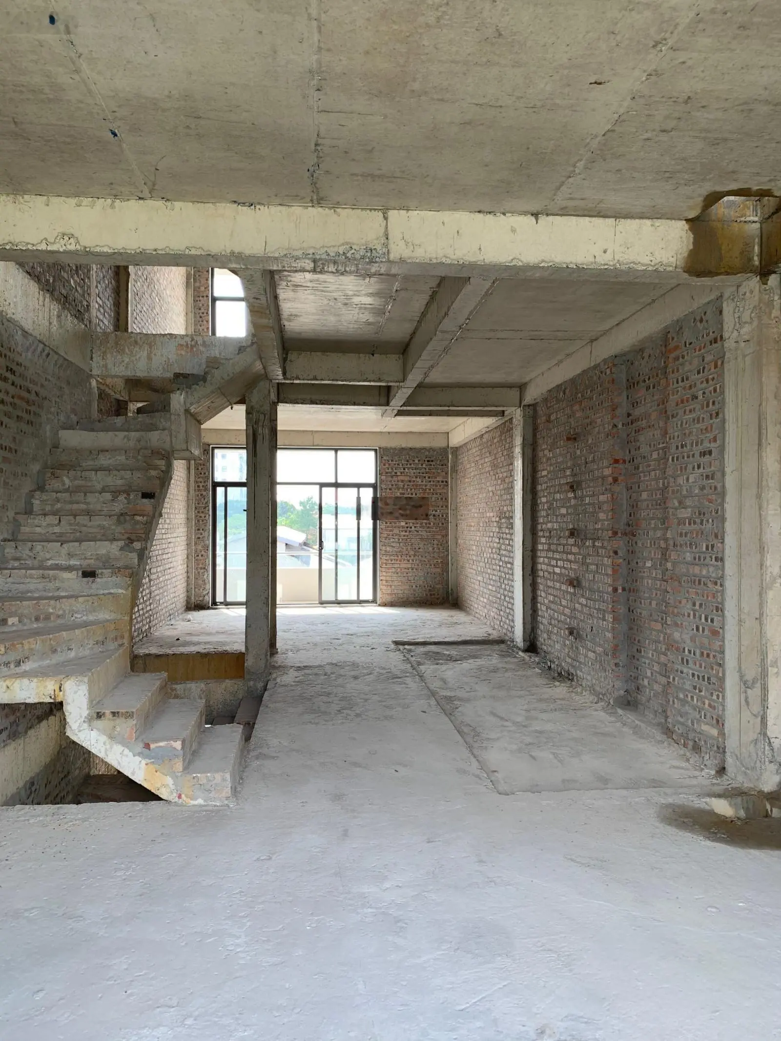 32 Tỷ có căn góc 150m2, 560m2 sử dụng, mặt tiền 5 mét, mặt phố Đức Giang rộng 20 mét. 0919185809