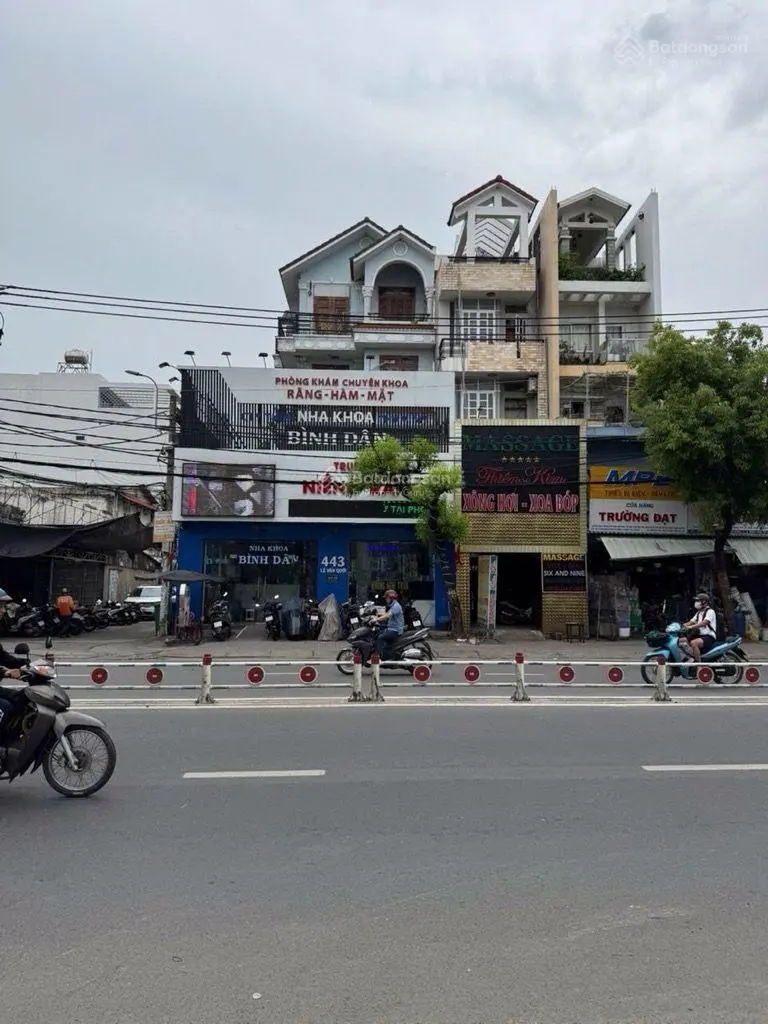 Chính chủ cần tiền bán gấp căn nhá mặt tiền đường Lê Văn quới phường bình trị đông quận bình tân