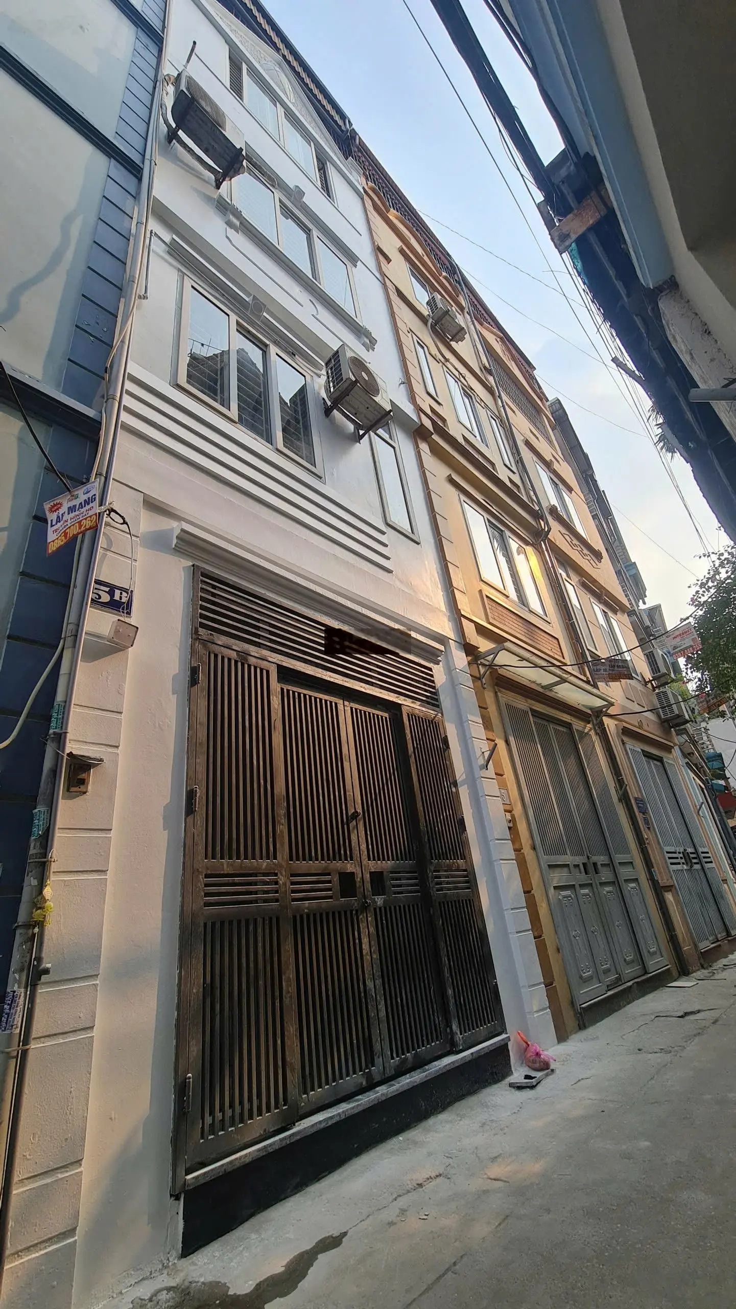 Bán gấp nhà riêng phố Thái Hà 70m 4 Tg MT 6,5m hơn 10 tỷ 20m phố sầm uất 2 mặt thoáng.