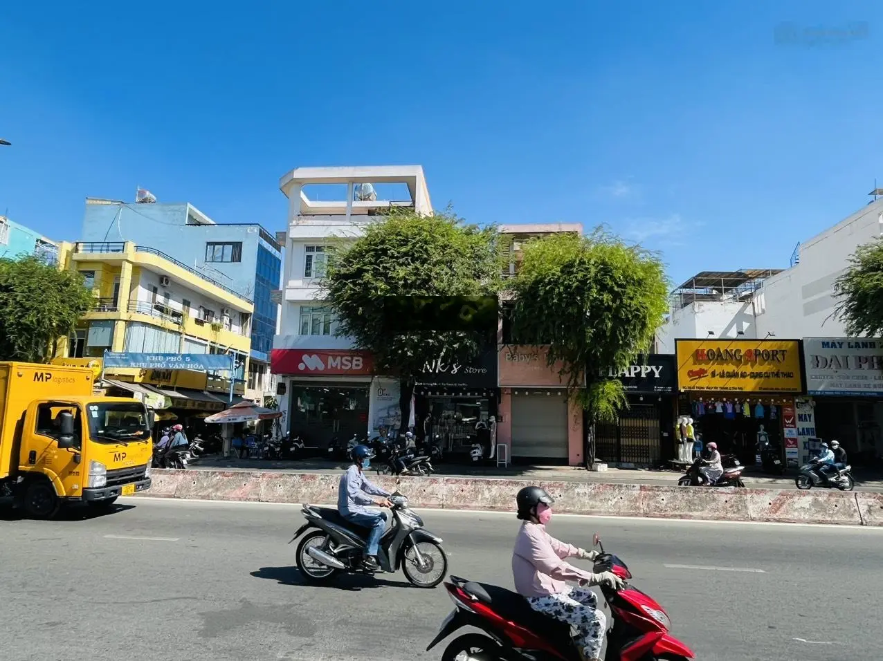 Bán nhà mặt tiền Lê Trọng Tấn, Q.Tân Phú (4x19m vuông, đủ lộ giới) nhà 1 lầu, ngay ĐH Công Thương