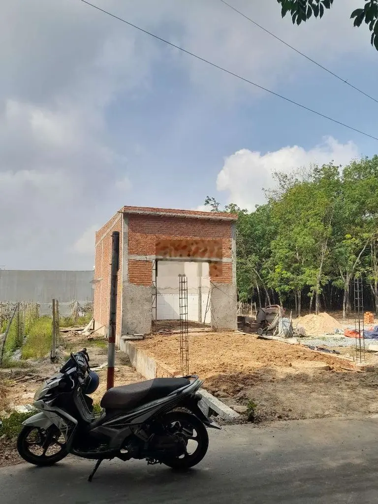 Cần bán đất chính chủ tại Chánh Phú Hòa 16