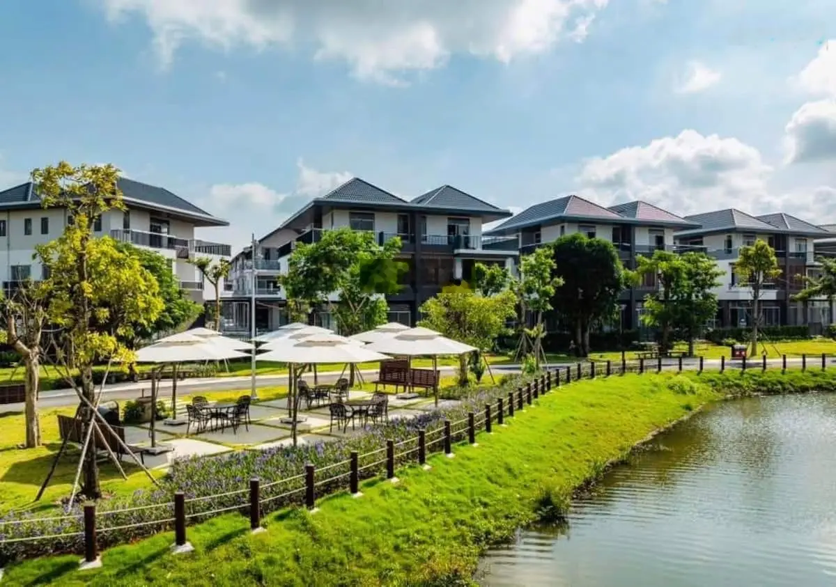 Bán nhanh biệt thự thự song lập ID Junction 120m2. Em Lena 0932890098