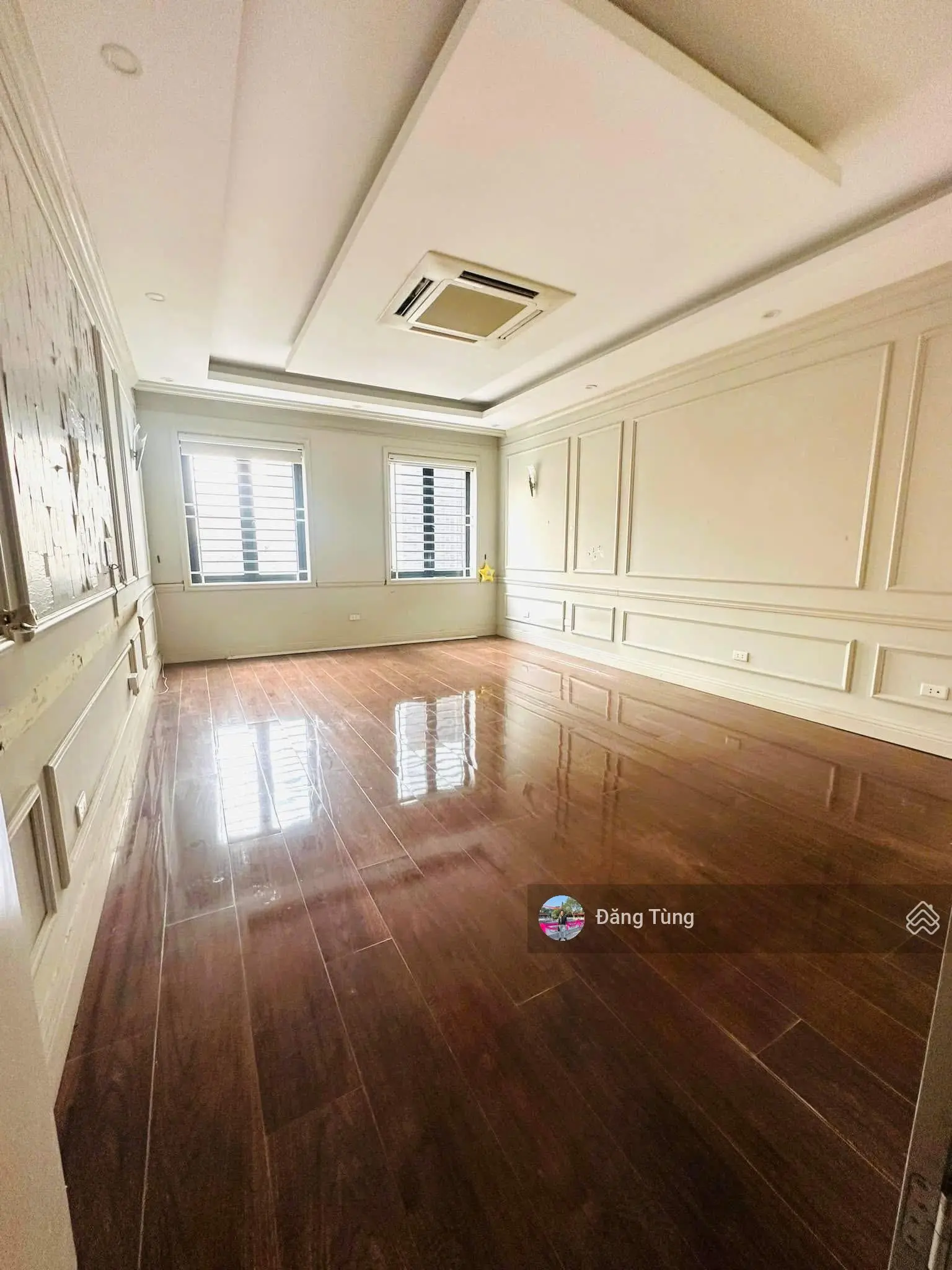 Siêu Hiếm Mặt Phố Linh Lang Ba Đình Kinh Doanh Sầm Uốt , Lô Góc Ba Thoáng Cần Bán Gâp :110m*7 Tầng
