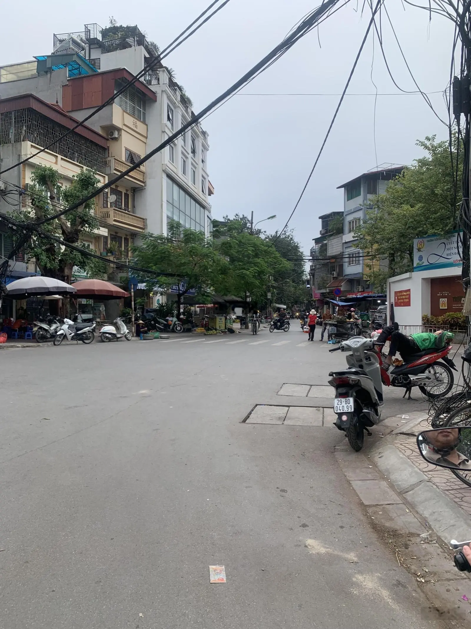 Chính chủ cần bán nhà Văn Chương - Đống Đa, 10m ra mặt đường ô tô tráng, 4 tầng BTCT cực chắc chắn