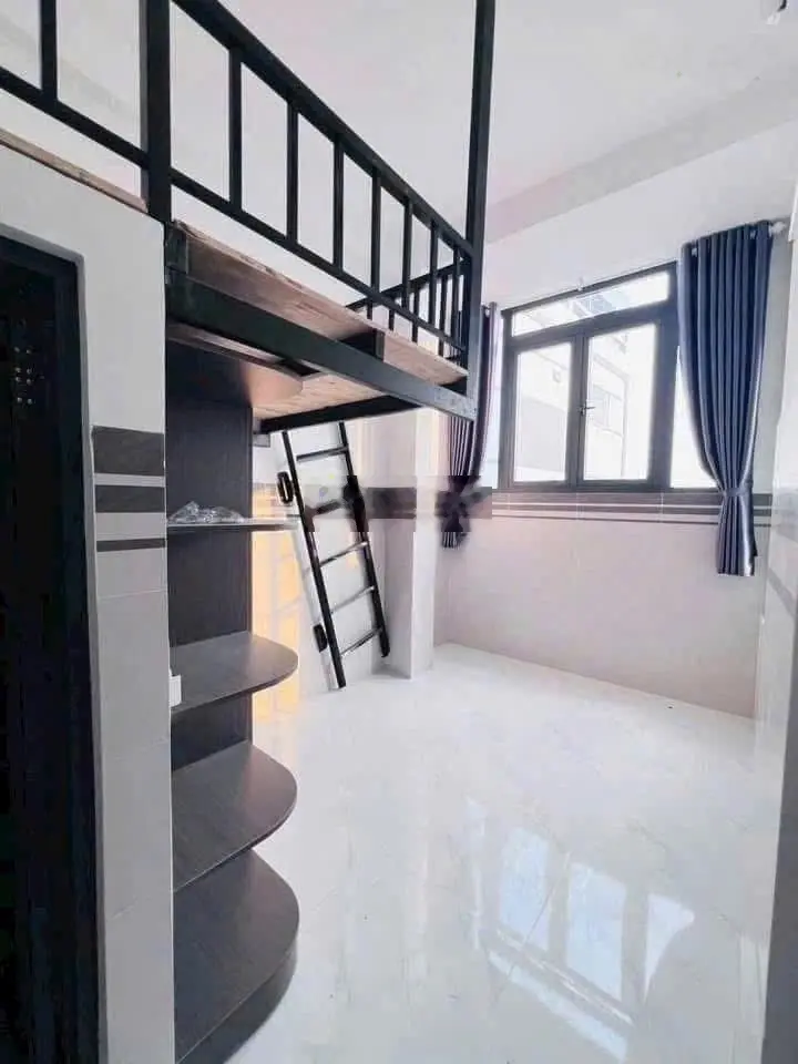 Gần ĐH Ngân Hàng 6 tầng 30 phòng khép kín full nội thất cho thuê tầm 140tr/th-dòng tiền gần 8%/năm