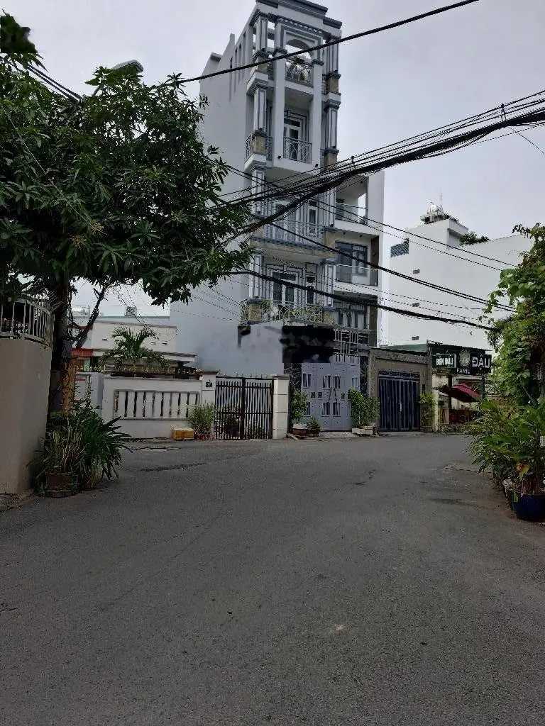 Nhà Nguyễn Duy Trinh Q2 - 100m2 ngang 4.25 dài 24m giá chỉ 6.7 tỷ