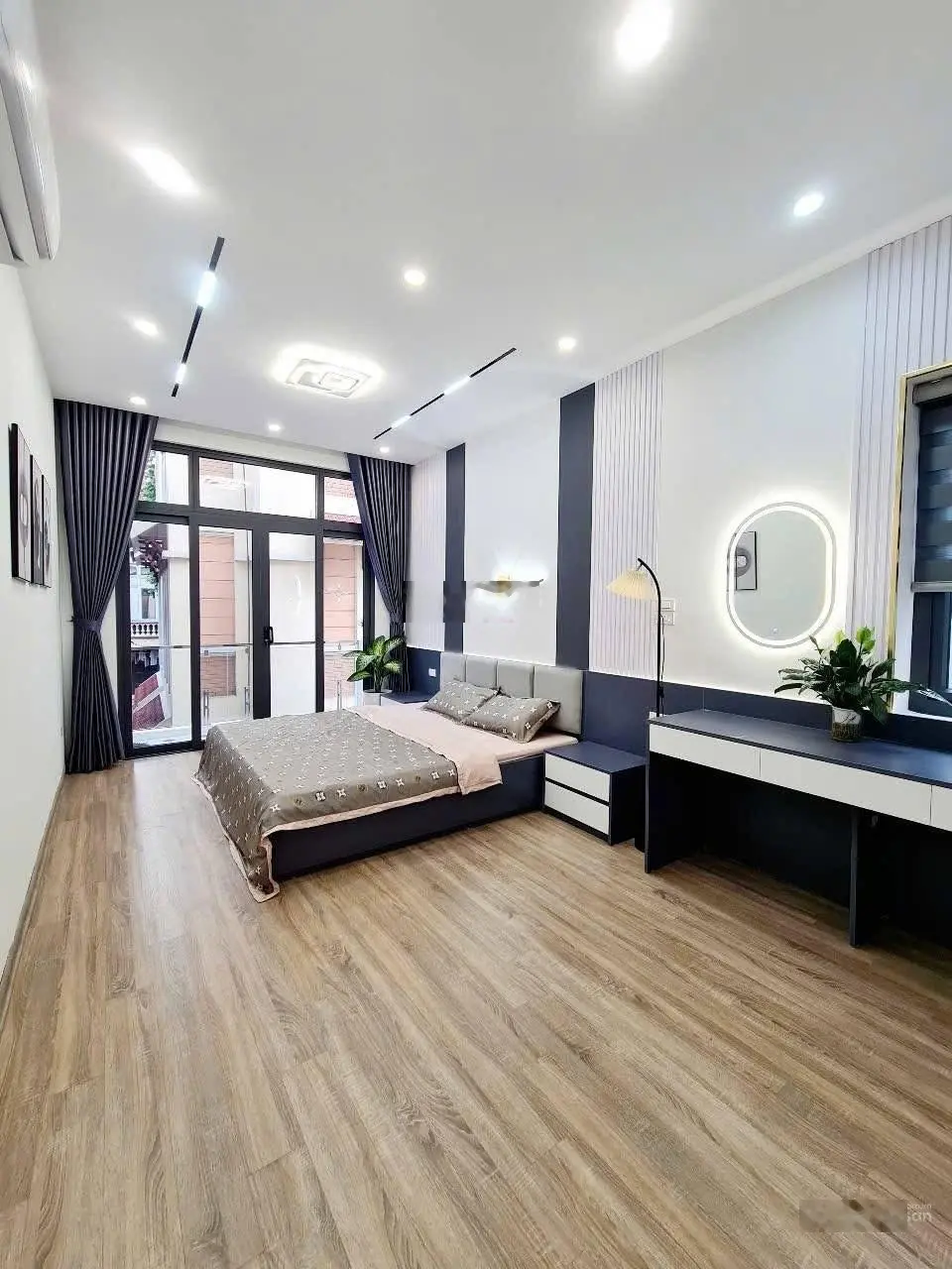 Siêu Phẩm Phân Lô Trung Kính, Ô tô ngủ trong nhà, 2 Thoáng, Full NT cao cấp, gần phố to, 65m2x5T, G