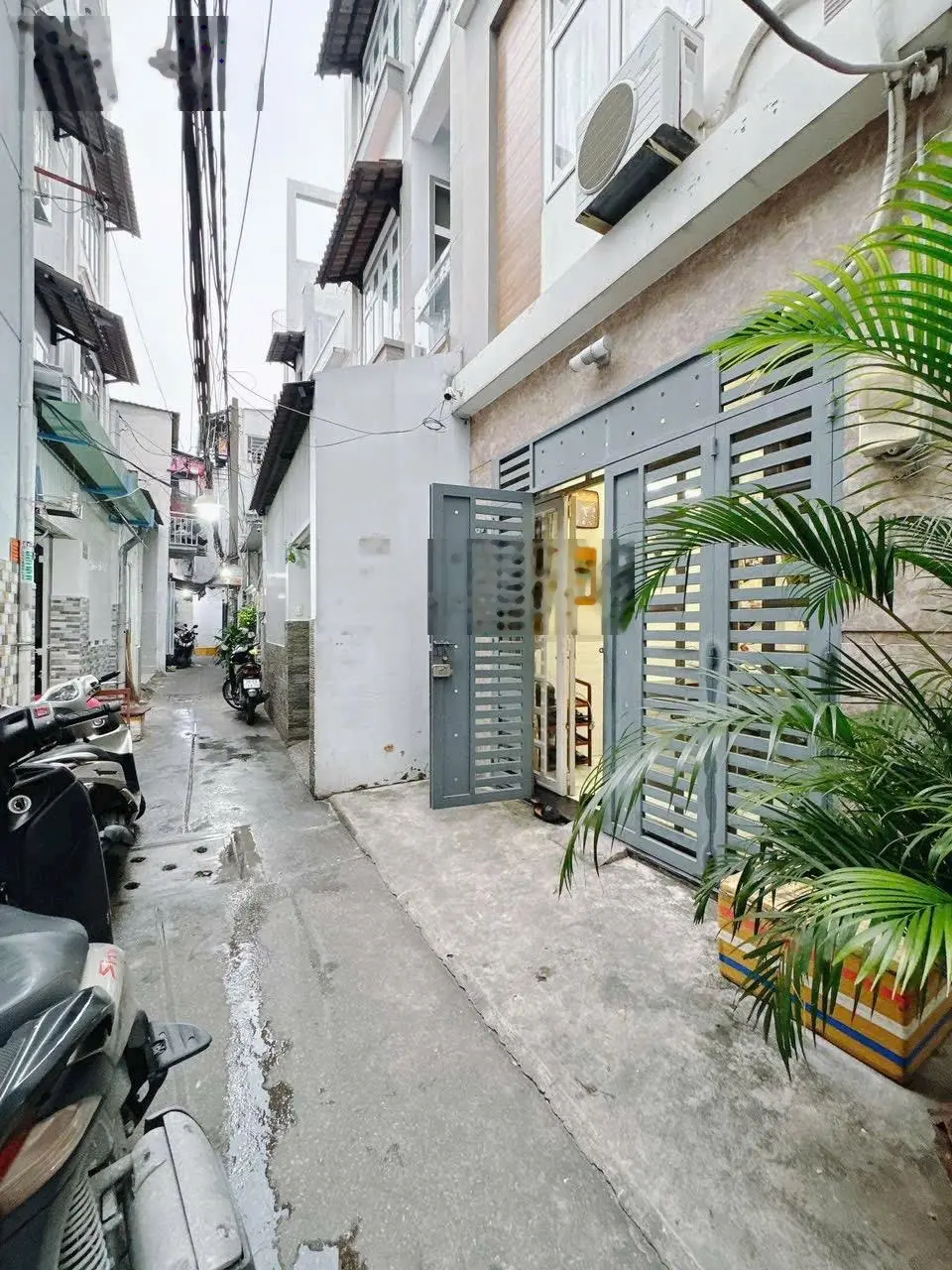 Nhà đẹp 4 tầng, DT 44m2, hẻm thông đẹp, Khánh Hội Quận 4