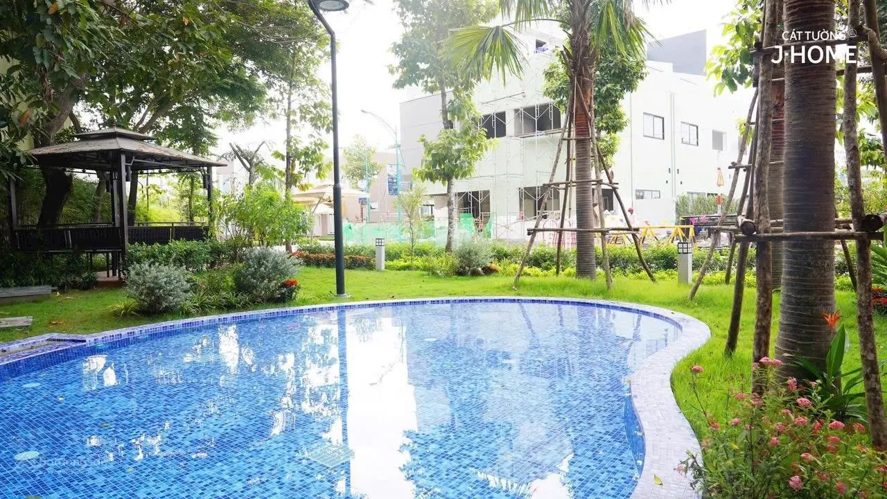 Nhà mặt tiền ĐT 743 thiết kế phong cách Nhật, nằm ngay trung tâm Thuận An - Bình Dương, sổ sẵn