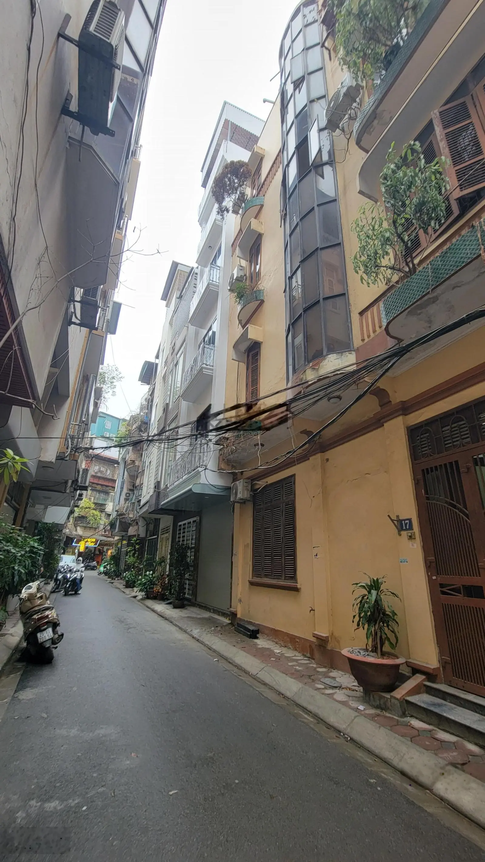 Bán nhà riêng 7 tầng tại Nguyễn Chí Thanh, giá thỏa thuận, 40m2, 7PN, 7WC, giá tốt Hot!