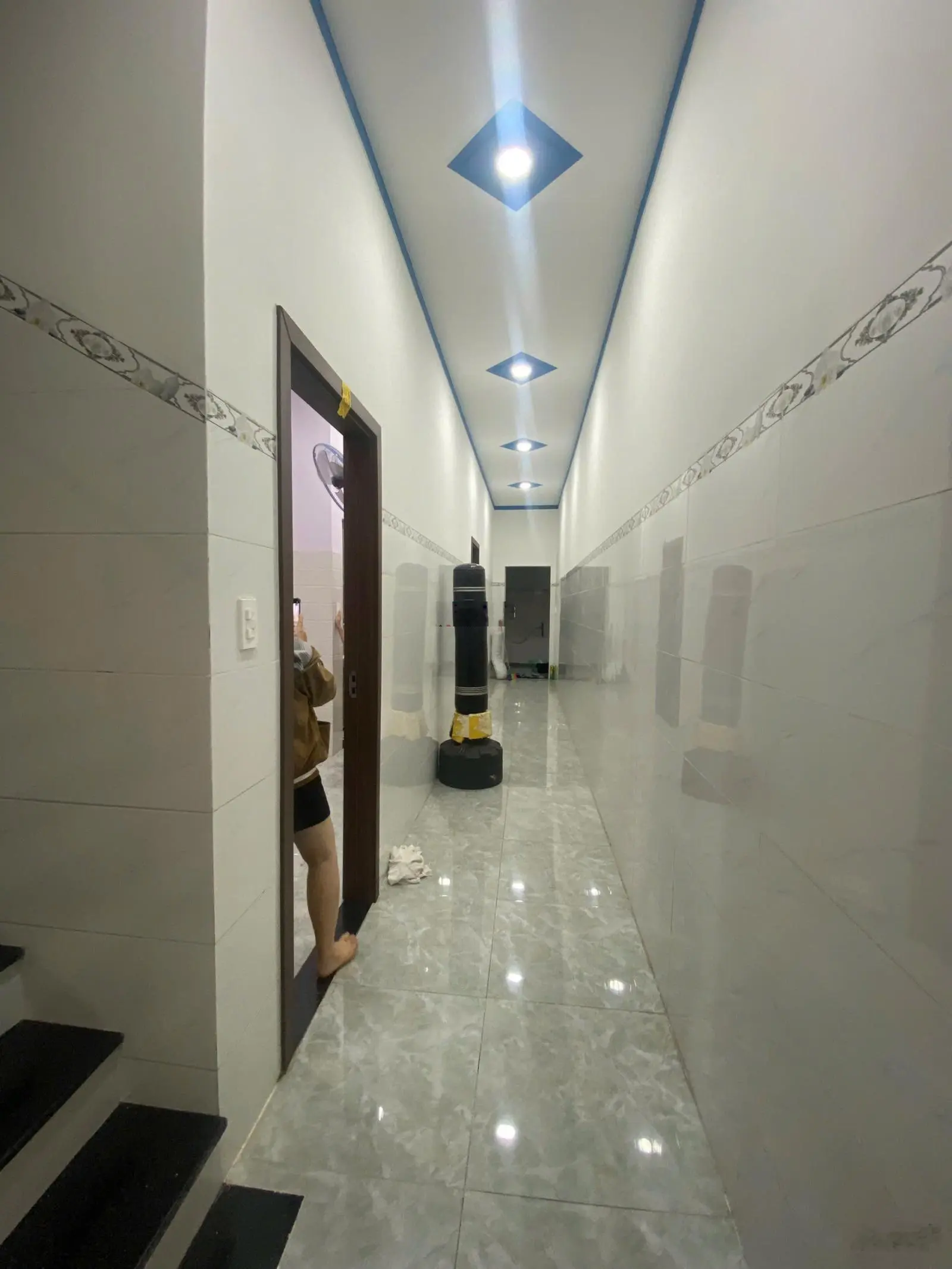 Chủ ngợp nặng bán nhà MT Lê Hồng Phong 5x28 TC 98m2: p.thờ,5pn,5wc,sân 7c, sân cát,2sân thượng