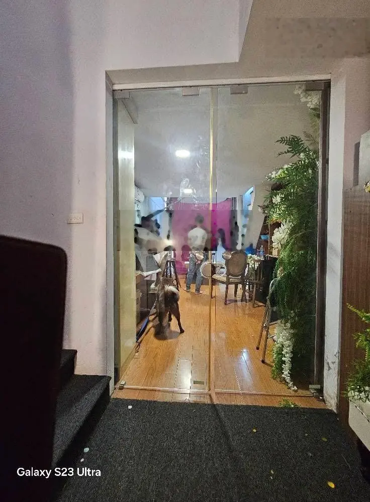Mặt phố Phan Văn Trị ,diện tích 46,3m. Nhà 5 tầng ,mặt tiền 3,8m. Giá chỉ 23 tỷ ,mua nhanh còn kịp