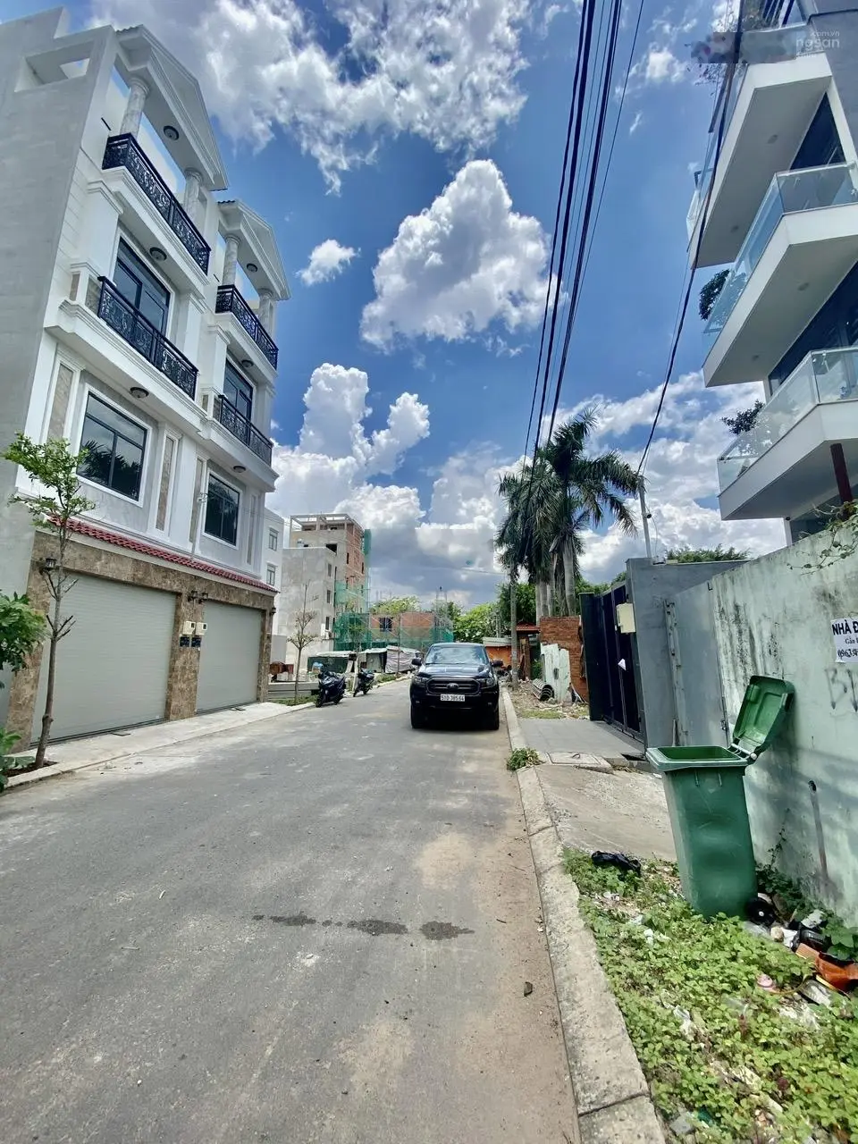 Nhà mới 4 tầng, DT 60m2, ven sông Sài Gòn, đường xe hơi 9m, gần Vạn Phúc, giá chỉ 7 tỷ