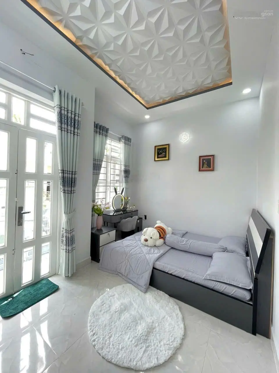 Nhà đẹp 2 lầu - HXH sát chợ Phú Xuân - sổ hồng từng căn