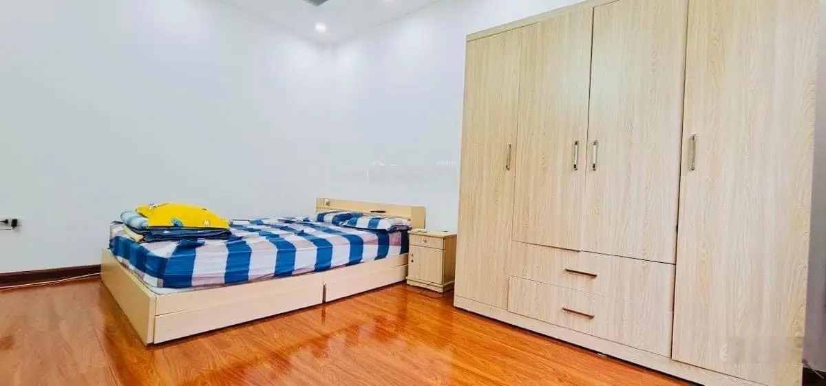 Nhà đẹp TT Ba Đình - Giá đẹp - ngõ thông - gần phố. DT: 35m2 x5tầng tài chính: 6,7tỷ
