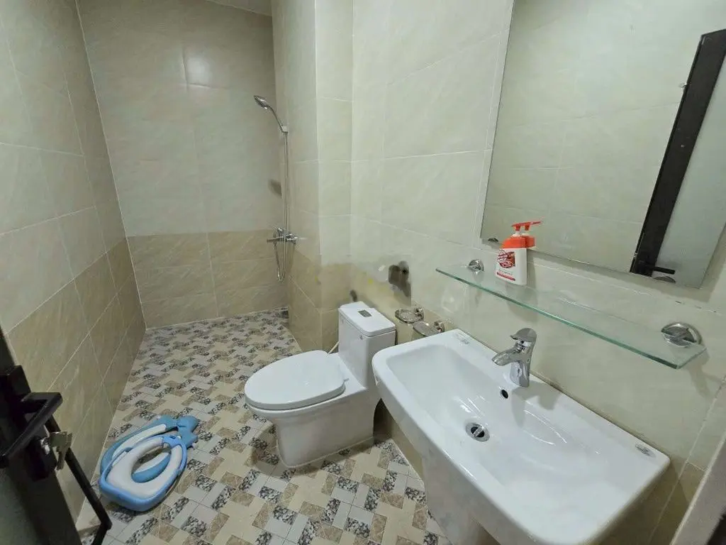 Nhà 4 TẦNG 96m2 - THANG MÁY - 4PN - hẻm 5m, SHR, Tam Phú, nhỉnh 7ty.