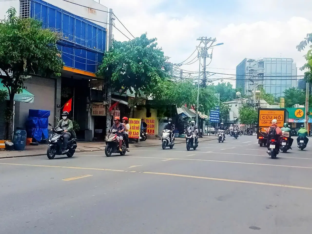 Bán nhà 1 trệt 2 lầu hẻm ô tô quay đầu đường số 2 gần Metro Bình Thái Trường Thọ Thủ Đức