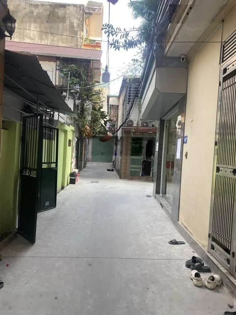 Đông Ngạc bán đất tặng nhà 2 tầng, 55m2, mặt tiền 6m7. Giá hơn 5 đồng.
