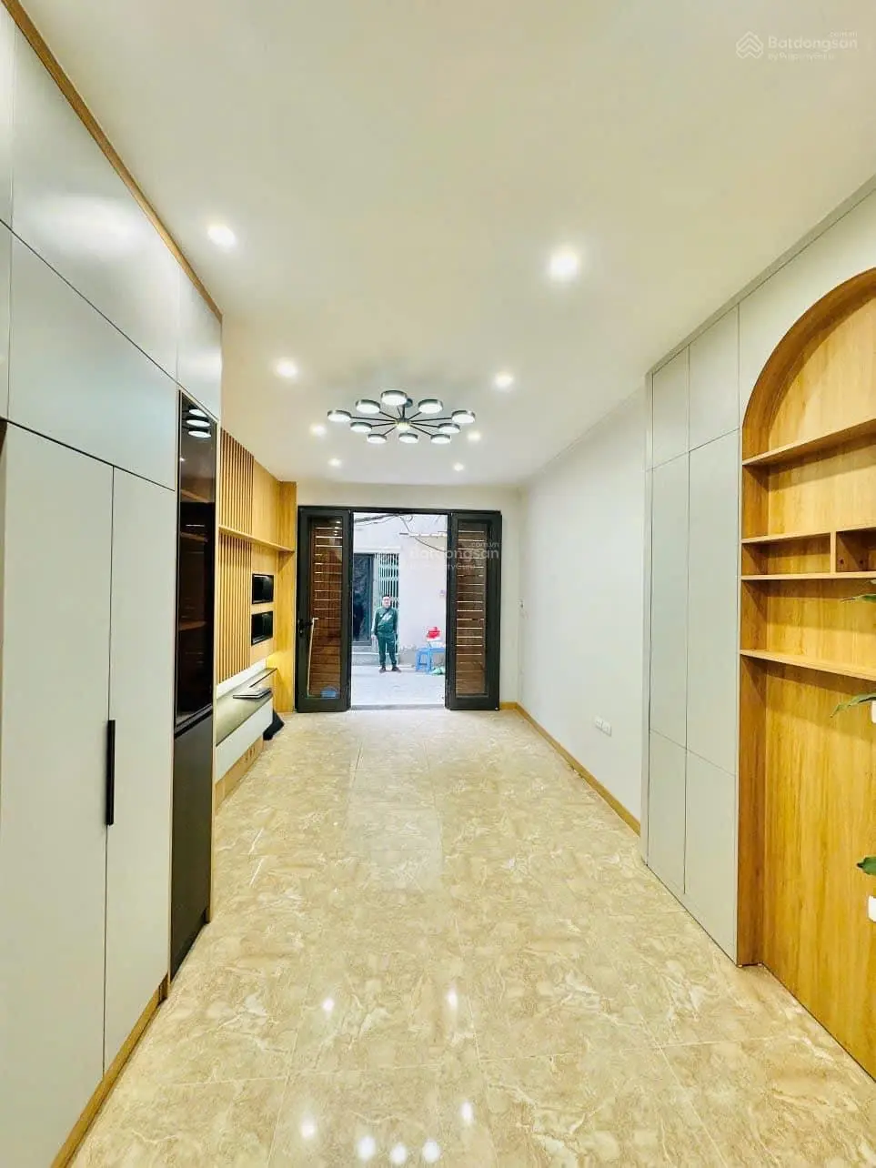8.1 tỷ - ô tô - kinh doanh - phân lô - trần hòa-trung tâm định công-0985826871