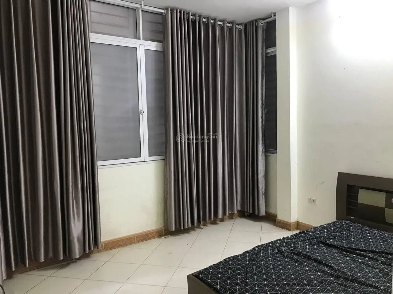 Bán nhà ngõ 168 Nguyễn Xiển, 44m2*5 tầng, 9 phòng cho thuê, mặt ngõ thông, ô tô cách 30m, hơn 7 tỷ