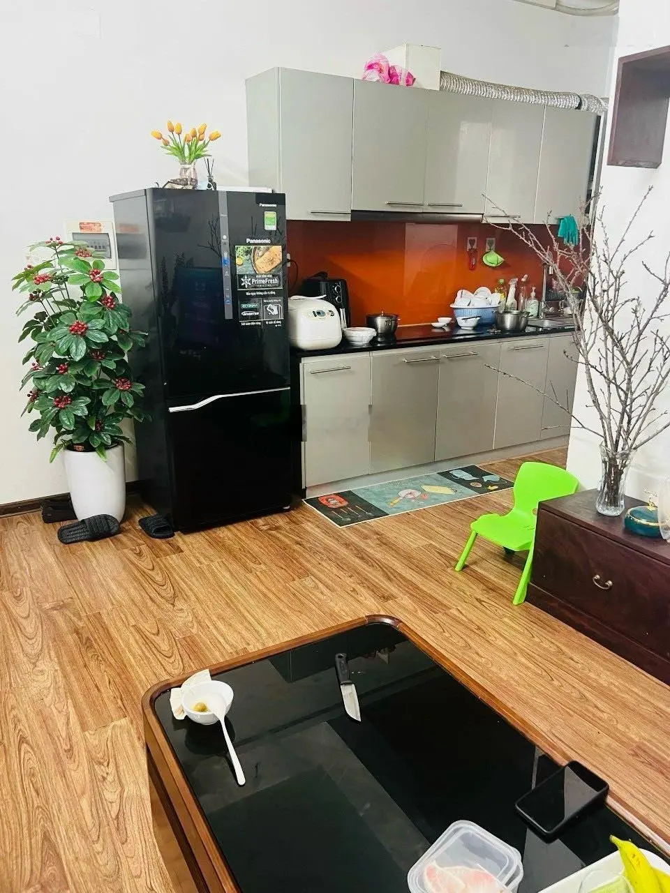 Bán gấp căn hộ tầng trung - Căn góc CT12 KVKL - Đầy đủ nội thất - Sổ đỏ chính chủ - Ban công mát mẻ