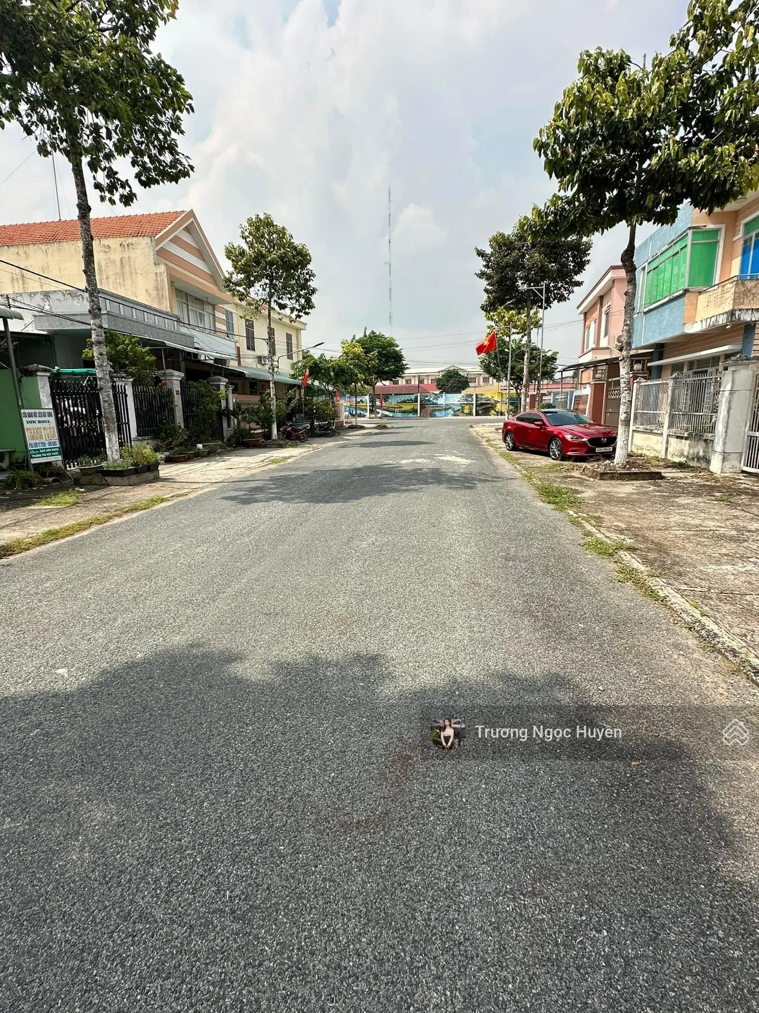 Cần ra đi lô đất Đ. Tán Kế, gần UBND Huyện Châu Thành, Bến Tre. Sổ sẵn. 120m2 giá 550triệu full thổ