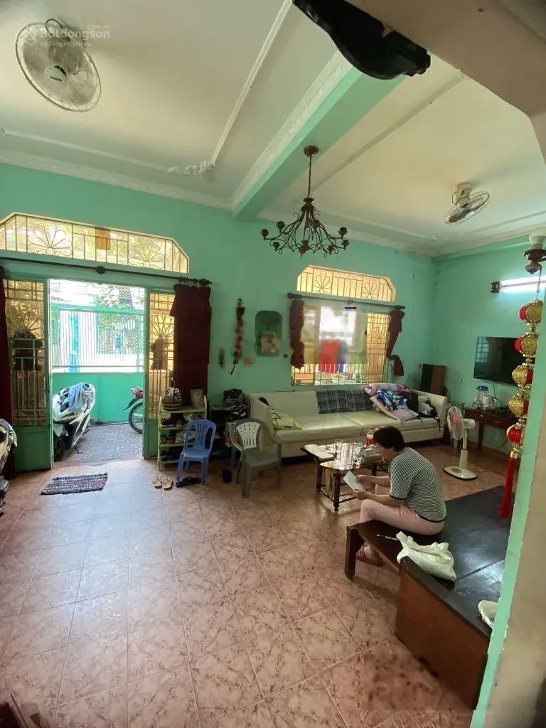 BÁN NHÀ LÔ GÓC DƯƠNG BÁ TRẠC , NGANG HIẾM 7.7M , DT KHỦNG 97M2 , HẺM BA GÁC THÔNG , GIÁ CHỈ 57TR/M2
