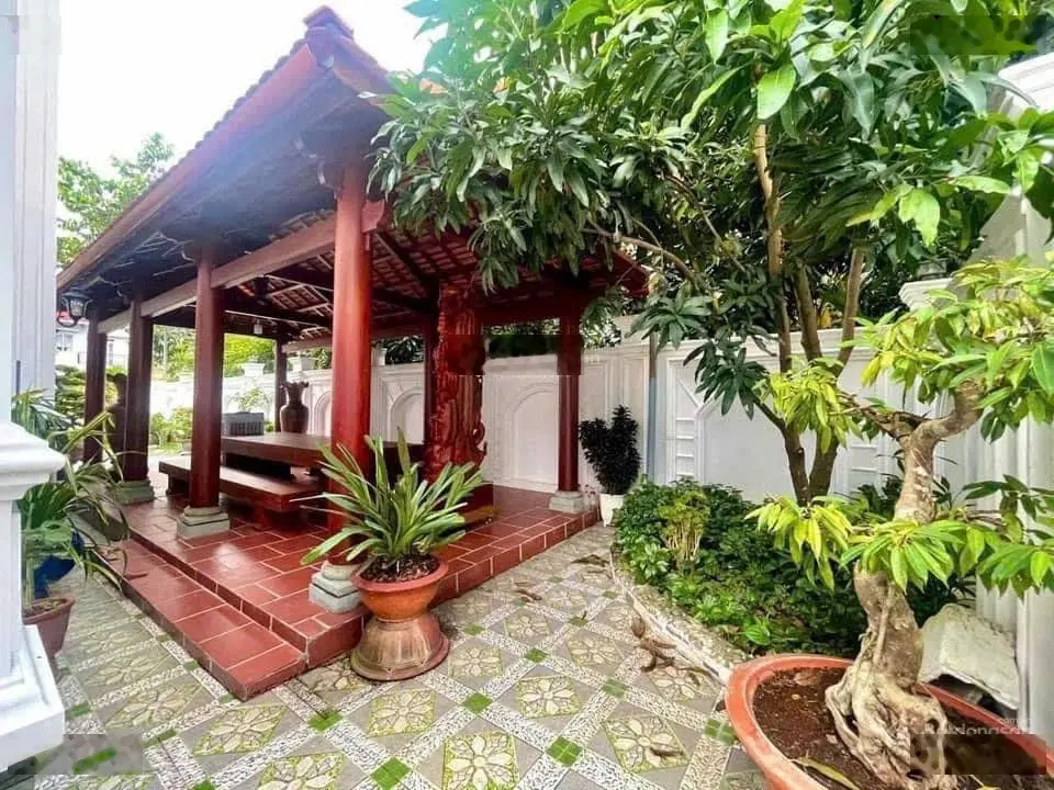 Bán Biệt thự cổ 2MT nhánh Trần Não 22x 36 (820m2) - trệt 2 lầu hướng ĐN full đồ gỗ quý - giá 85 TỶ