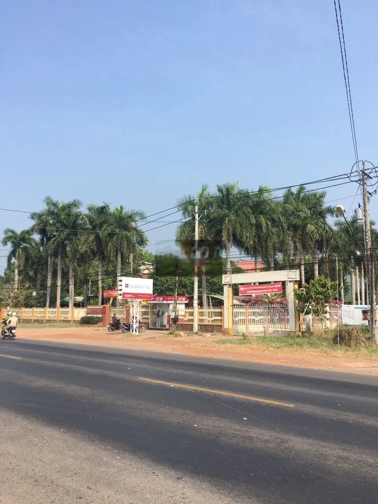 chủ ngộp bán gấp lô 250m2,thổ cư chỉ 620tr sát KCN Đồng Xoài,sổ riêng.