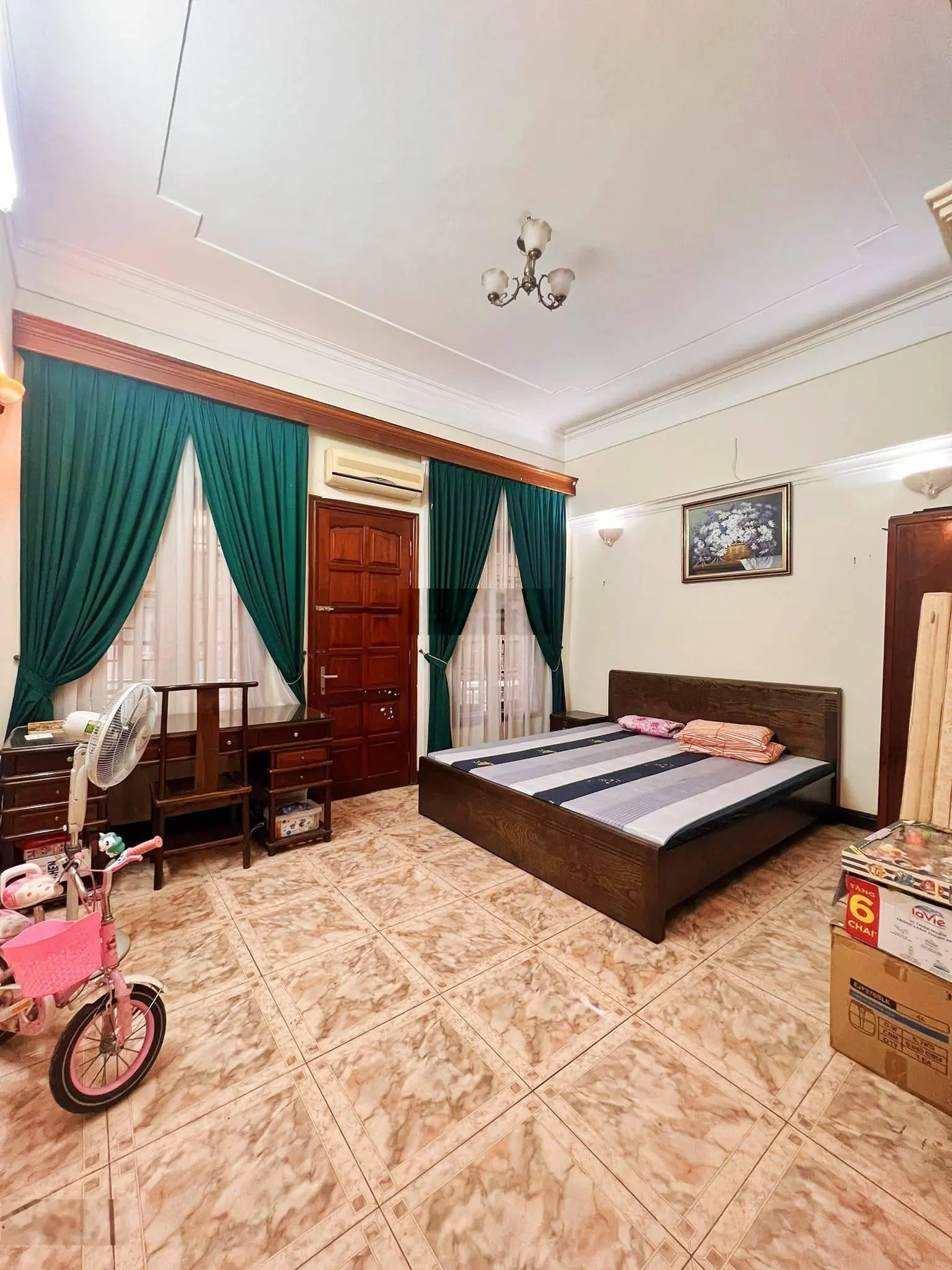 Cực kì nhiệt bán! phố Chùa Bộc, ô tô tránh, thoáng sáng trước sau, DT khủng 76m giá rẻ giật mình