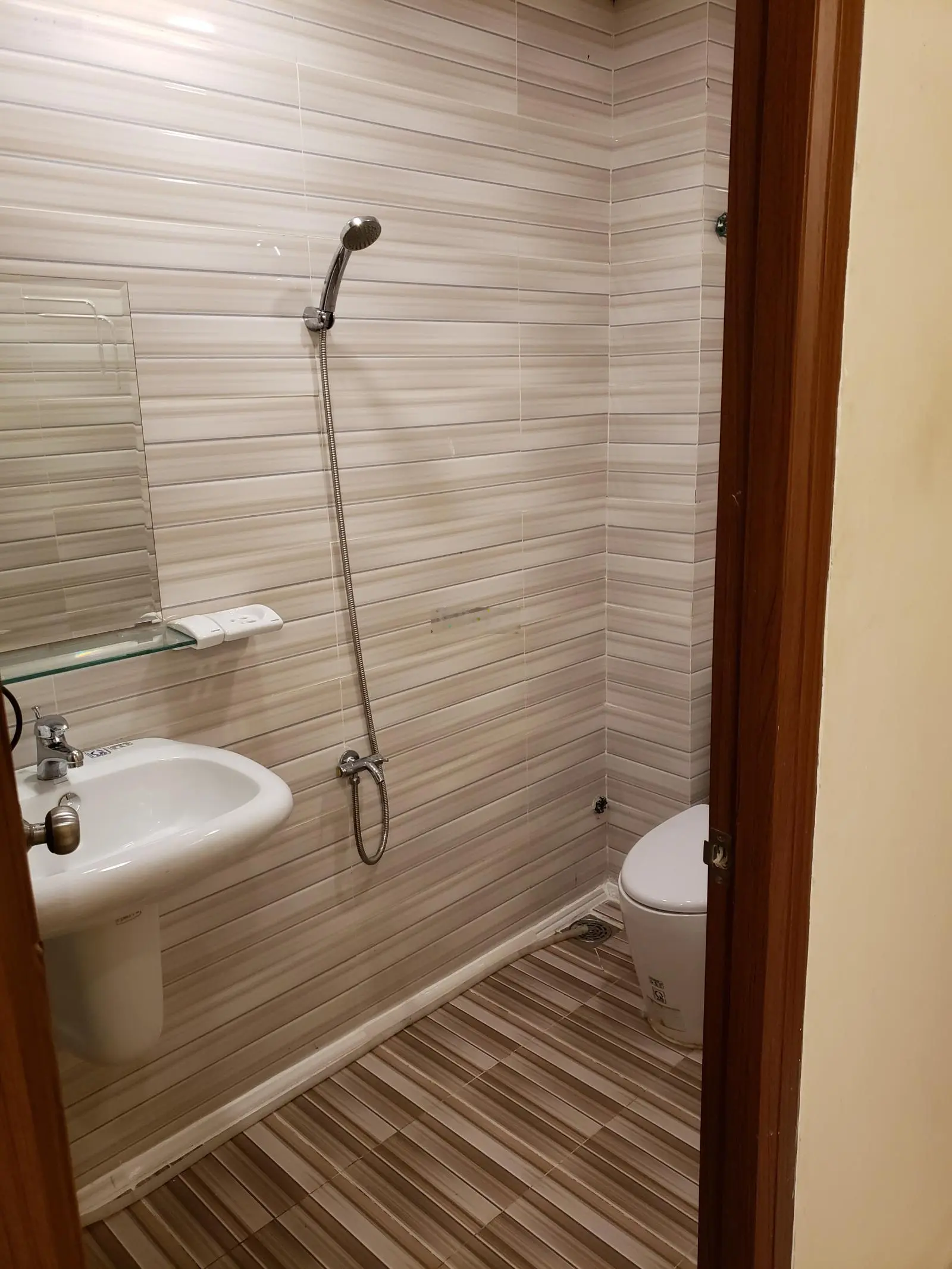 Bán nhà riêng tại đường Nghĩa Thục, diện tích 4x16.1= 64,4m2, 2PN + 3WC giá ưu đãi chỉ với 10,9 tỷ