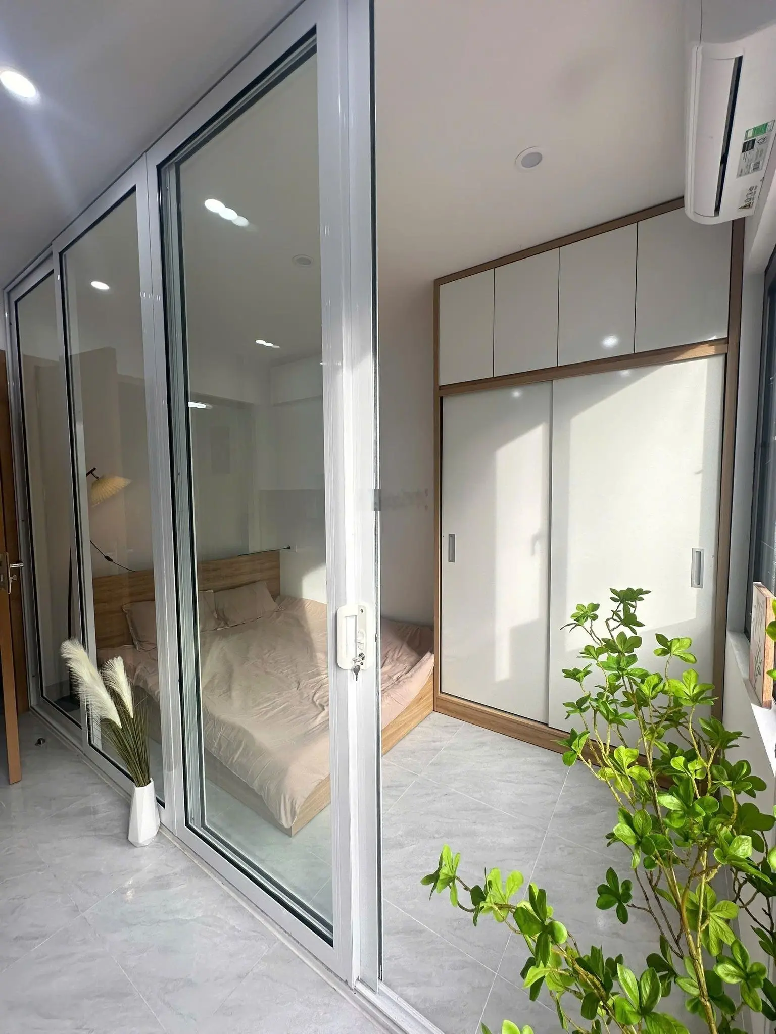 Sớm ra mặt phố! Tòa CHDV Yên Lãng, 101m2*8T, MT 7m, 28 căn hộ 1N1K, đủ PCCC, dòng tiền 7%/năm