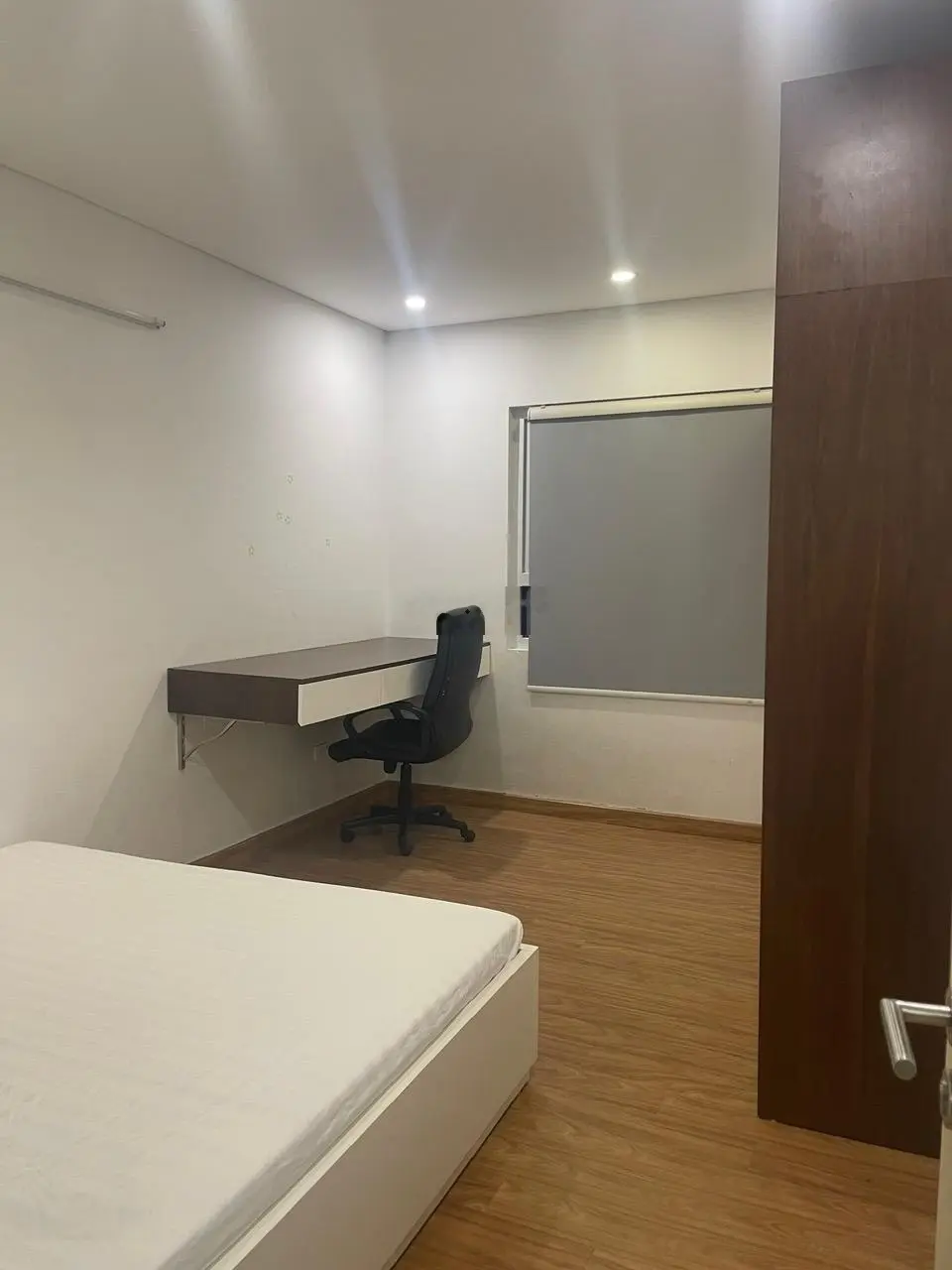 Tôi cần bán gấp căn hộ Time Tower - 35 Lê Văn Lương , Trung hoà nhân chính, 3pn full đồ giá tôt